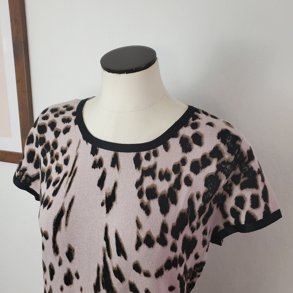 Calvin Klein Sweaters - Calvin Klein Short Sleeve Animal Print Sweater